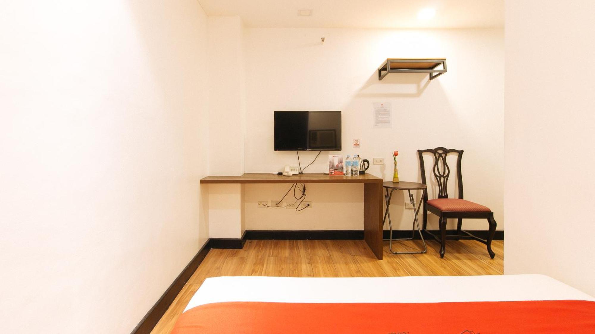 RedDoorz Plus near Bamboo Organ Las Piñas Exterior foto